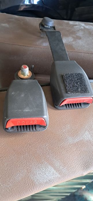 Encaixes cinto segurança range rover p38