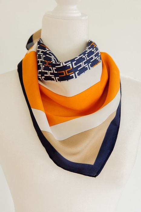 Nowa Ala jedwabna apaszka chusta 70 x 70