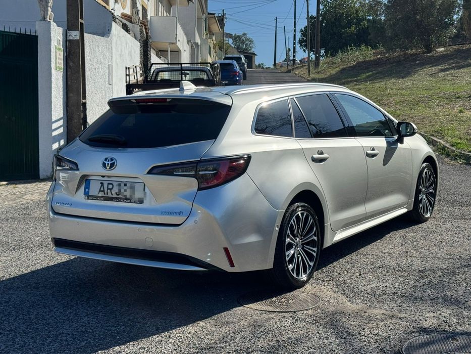 Toyota Corolla 1.8 Hybrid Exclusive