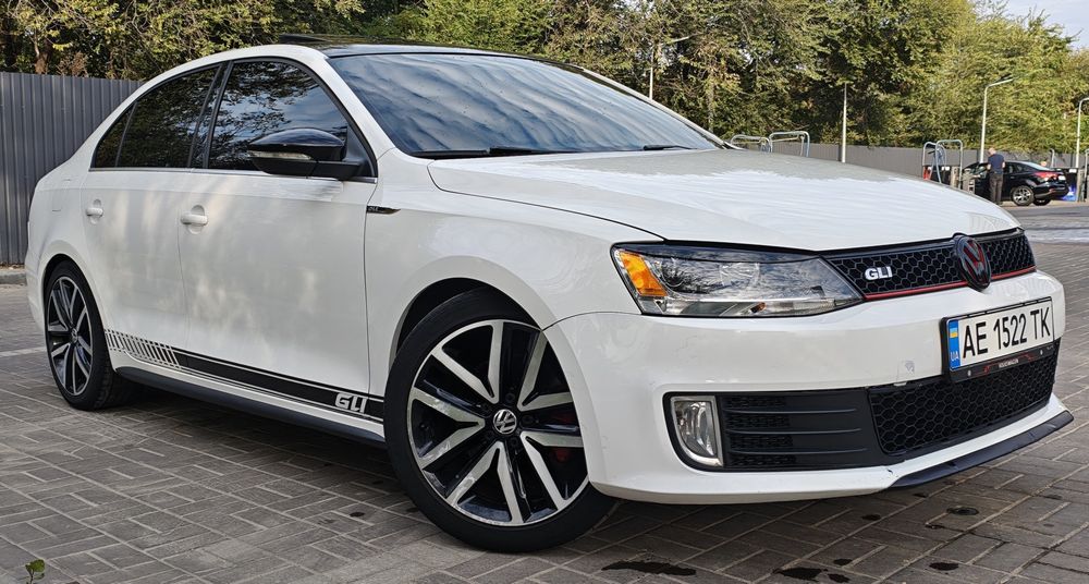 Продам Volkswagen Jetta 6 GLI