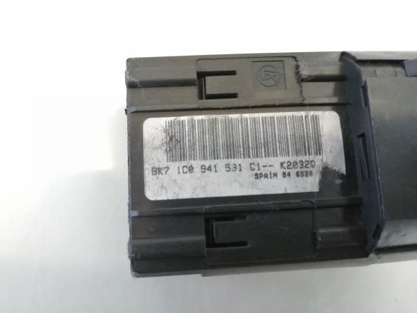 Botão / interruptor de luzes VOLKSWAGEN Golf IV (1J1)