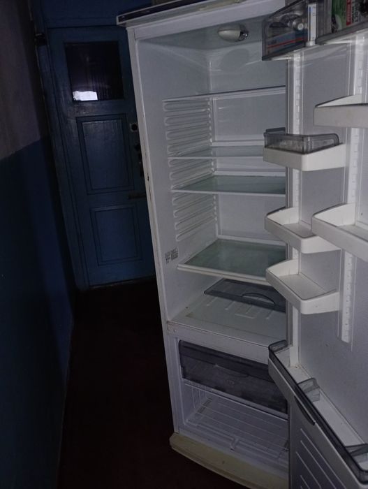 Холодильник Атлант.Місто Дніпро.