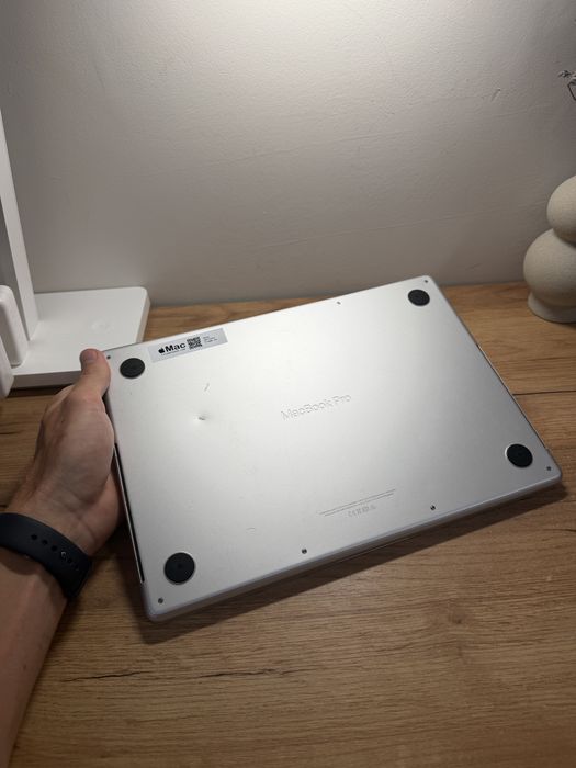 MacBook Pro 14 2021 M1 Pro 16GB 512GB SSD Silver