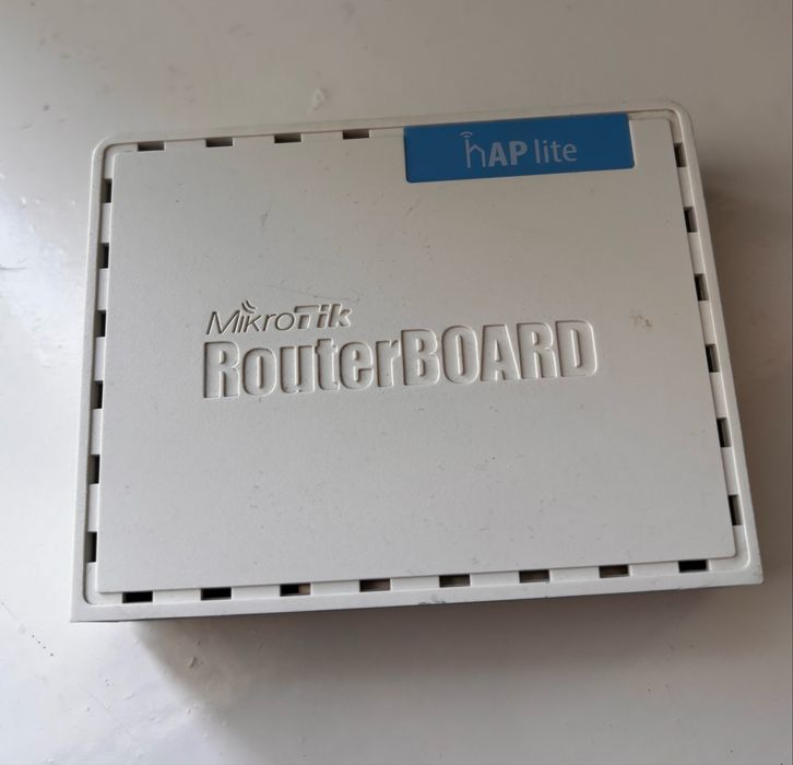 Wi-Fi роутер MikroTik hAP lite (RB941-2nD)