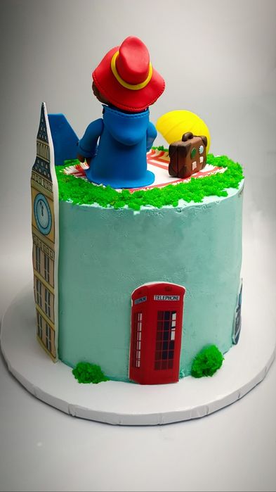 Figurka topper na tort z masy cukrowej Miś Paddington