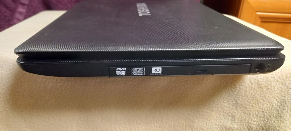Laptop Toshiba c650–1fk ,Ram 4GB, HDD 320GB, cor2-duo 2.3 Ghz sprawny