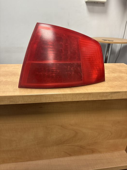 Lampa Audi A8 D3 S3 led prawy tył