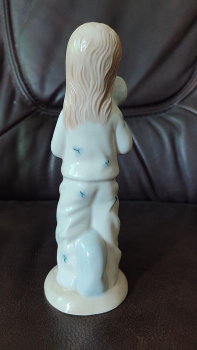 Статуетки NAO-LLADRO, Іспанія " Ловец бабочек"  грес ,високоякісний фарфор