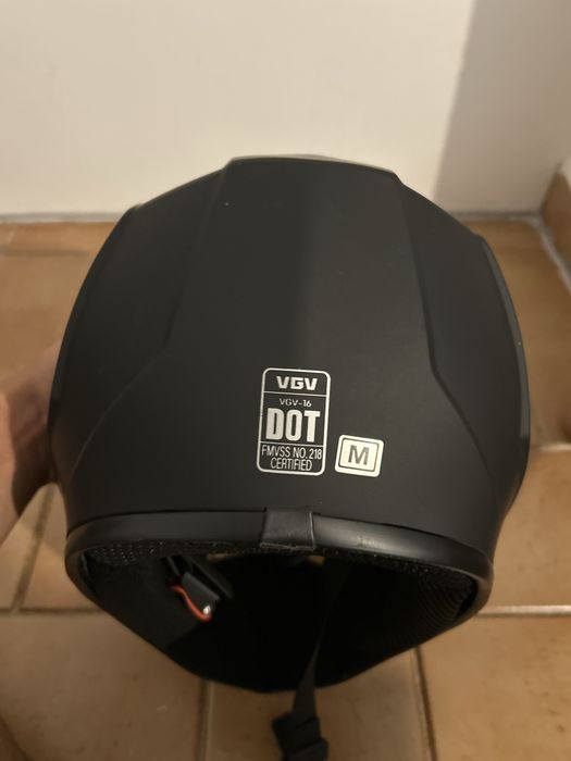 Capacete usado apenas 4 vezes