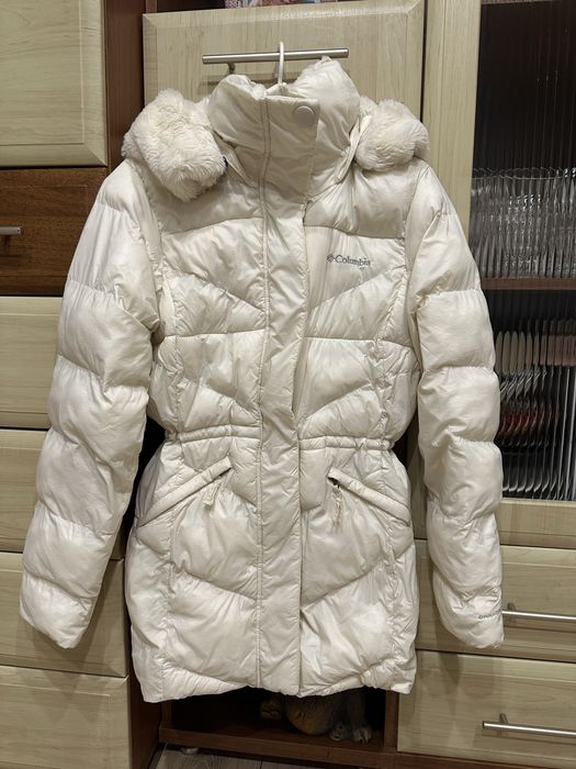 Куртка Cropp розмір С куртка Colambia C