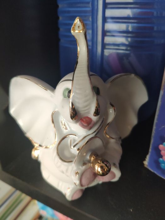 Elefante de porcelana