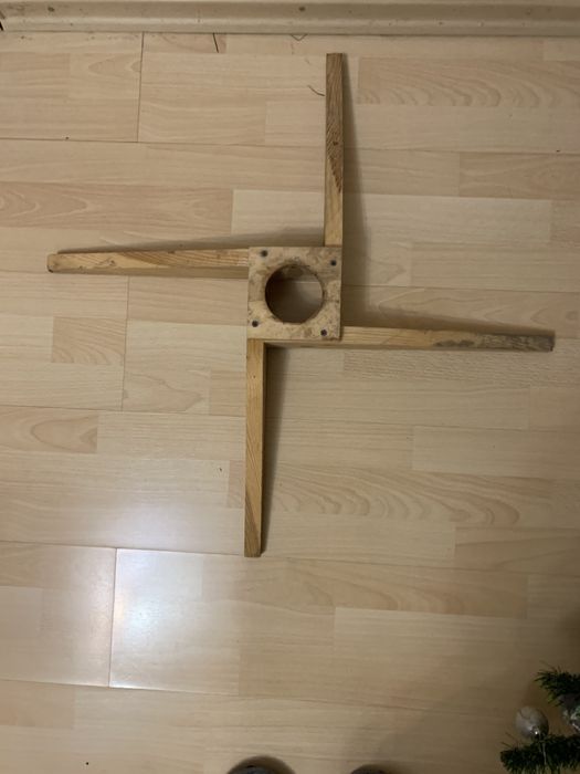 Подставка для елки