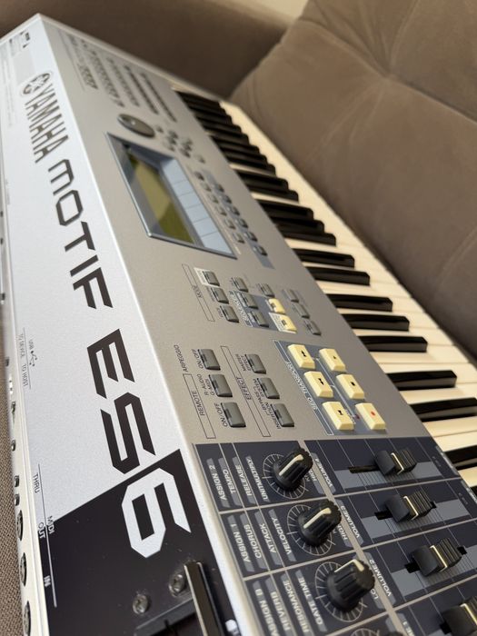 Yamaha Motif ES6
