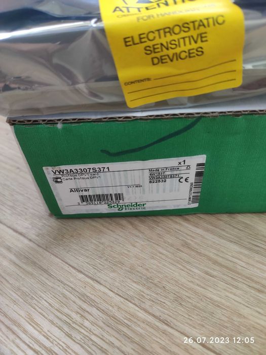 VW3A3307 Schneider комуникационная карта PROFIBUS DPдля ATV61/71