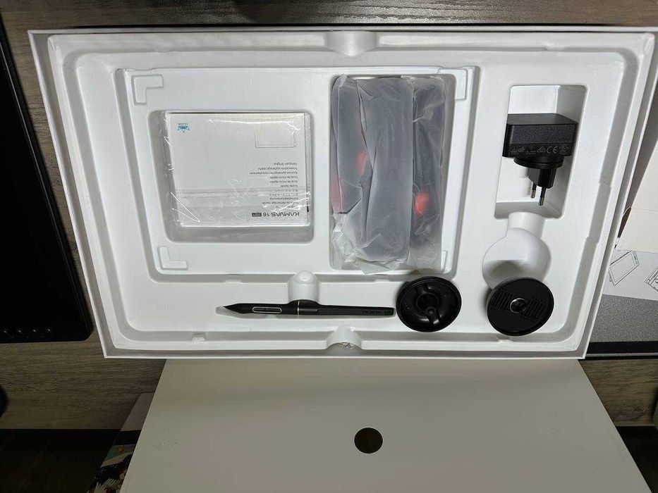 Huion Kamvas 16 2021 (Cosmo Black)