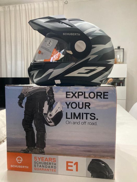 Capacete Schuberth E1 Rival NOVO - Tamanho 54-55