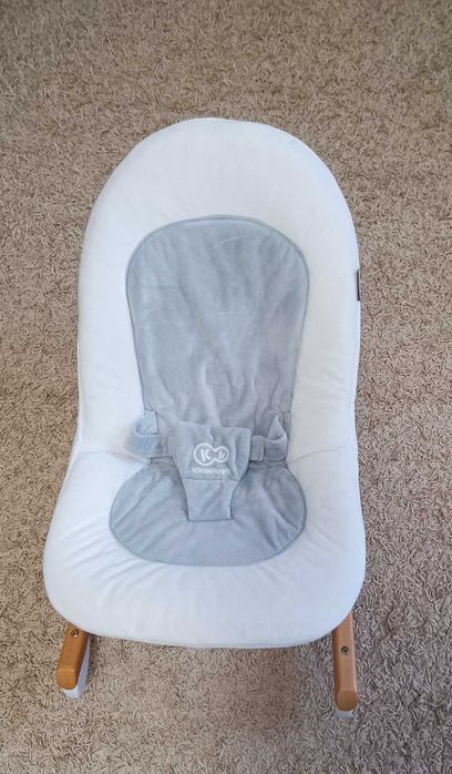 Шезлонг - гойдалка Kinderkraft Finio White