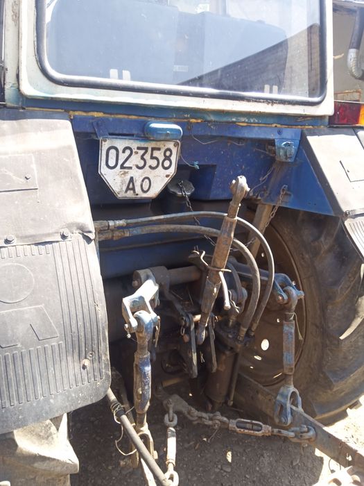 Продається трактор ЮМЗ 6  ,ціна самого трактора .4 т можливий обмін на