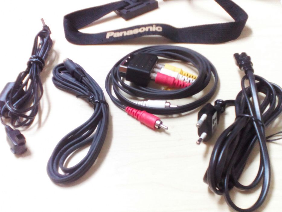 Câmara de Filmar Panasonic NV-S99E.