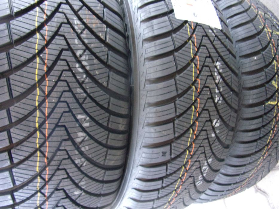 Nowe opony całoroczne wielosezonowe 225/60/17 Kumho 2024r/25r