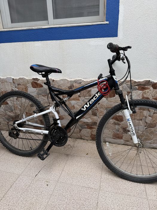 Venda de bicicletas em excelente estado.