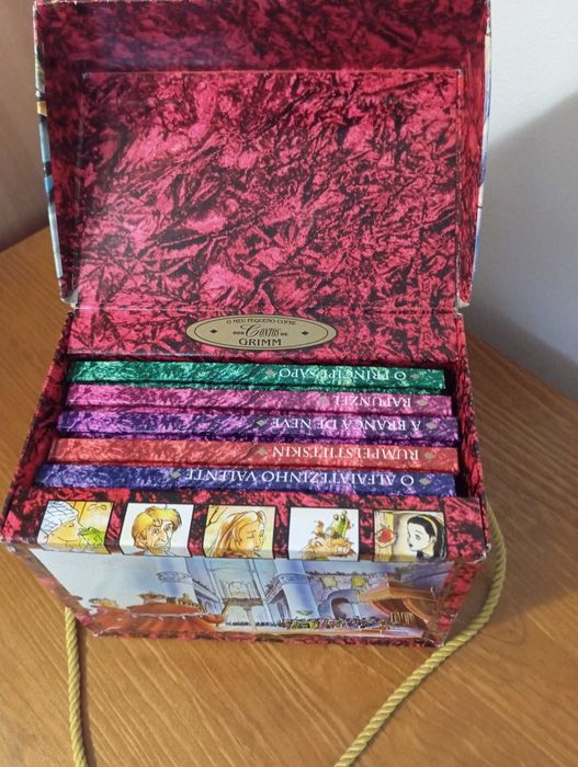 O Meu Pequeno Cofre dos Contos de Grimm