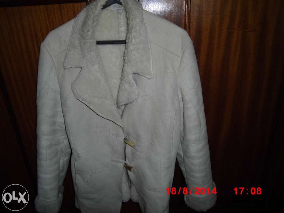 Casaco "Ana Sousa" em pele virada e pelo (tam.38)