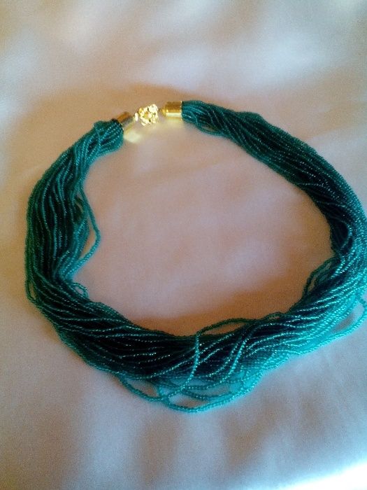 Бижутерия, бусы бисер