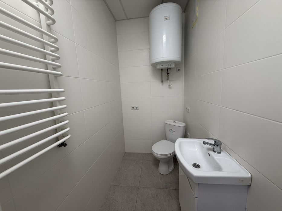 Комерційне приміщення на Куліша 66 кв м