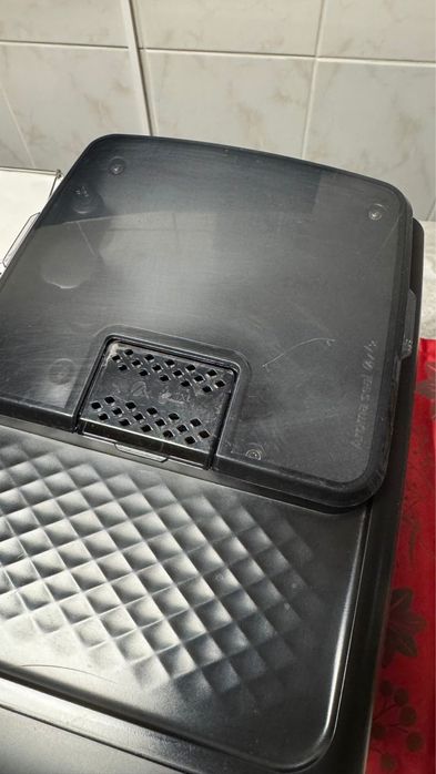 Máquina de Café Automática Philips – Grão a Grão com Moinho Integrado