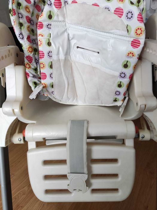 Bébé, Cadeira Chicco Polly Magic e Criança, cadeira alta IKEA