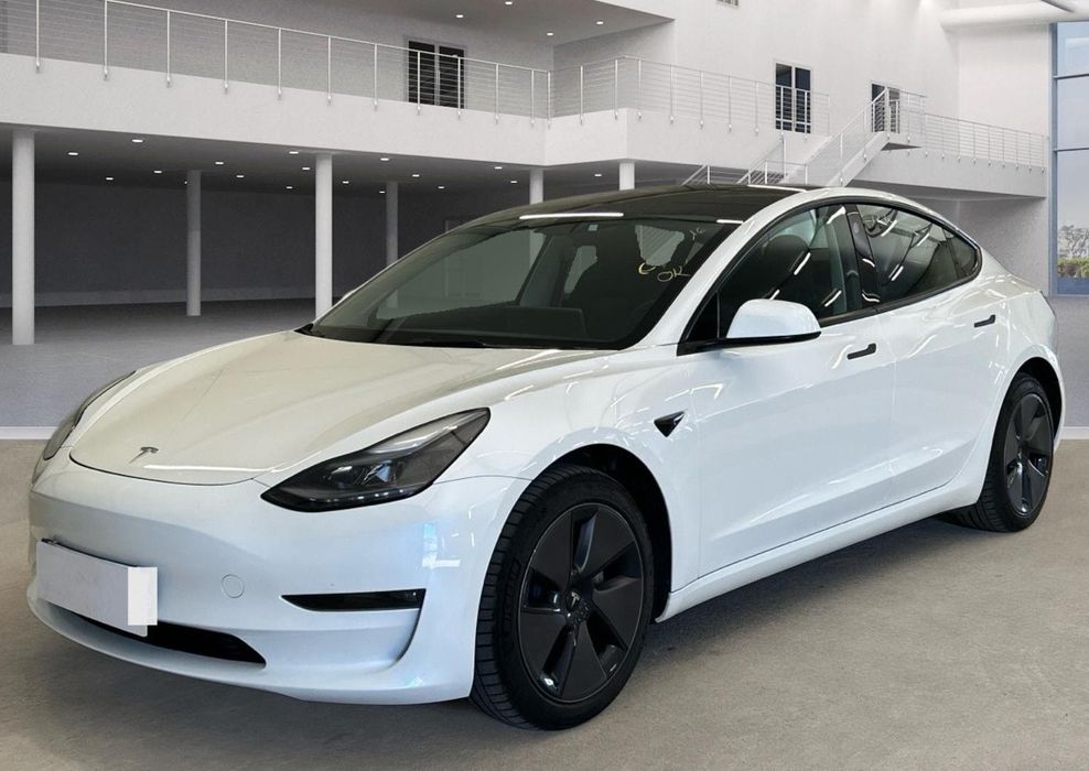 Tesla Model 3 Long Range All-Wheel Drive