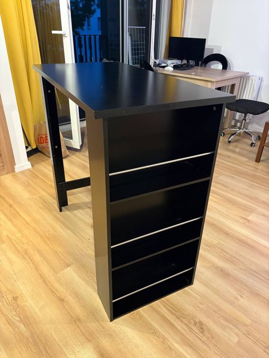 Barowy stolik domowy