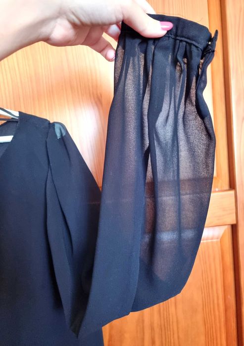 Vestido preto com transparência nas mangas Primark, tamanho 34