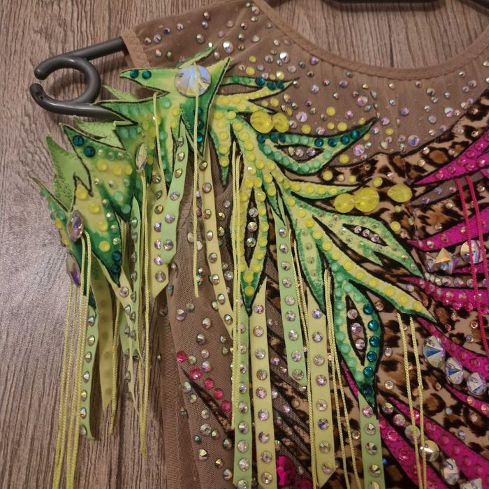 Strój startowy do gimnastyki artystycznej kostium kombinezon