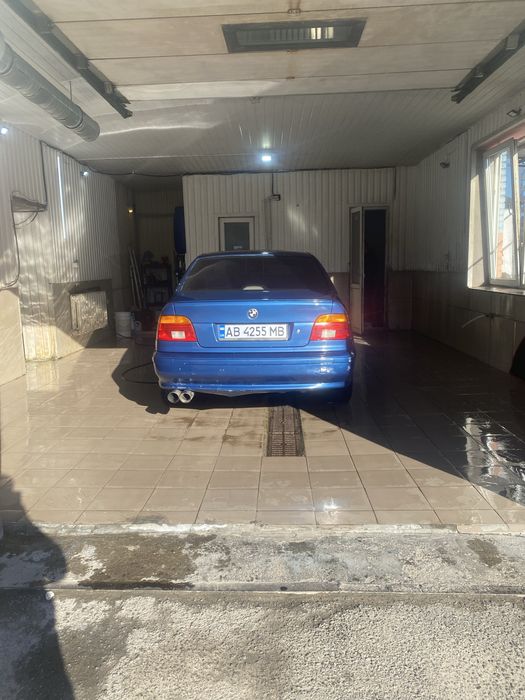 Bmw 5 series e39 2000