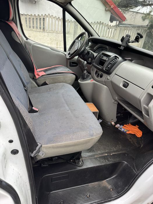 Trafic long 1.9 dci brak klimy dlugi