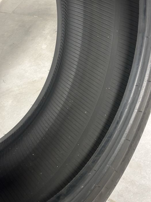Pneu Bridgestone Runflat - 255/40R18