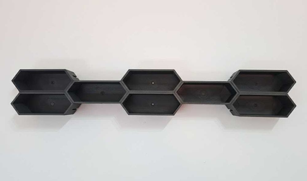 Expositor Modular Hexagonal – Suporte para Miniaturas
