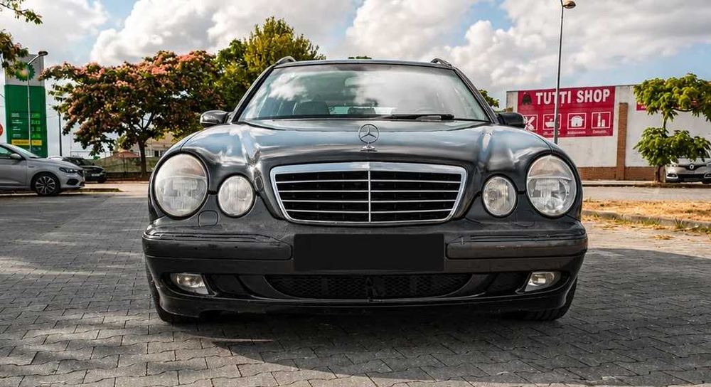 Mercedes-Benz E 270 CDI Avantgarde | 170cv | Automática | 7 Lugares | Nacional