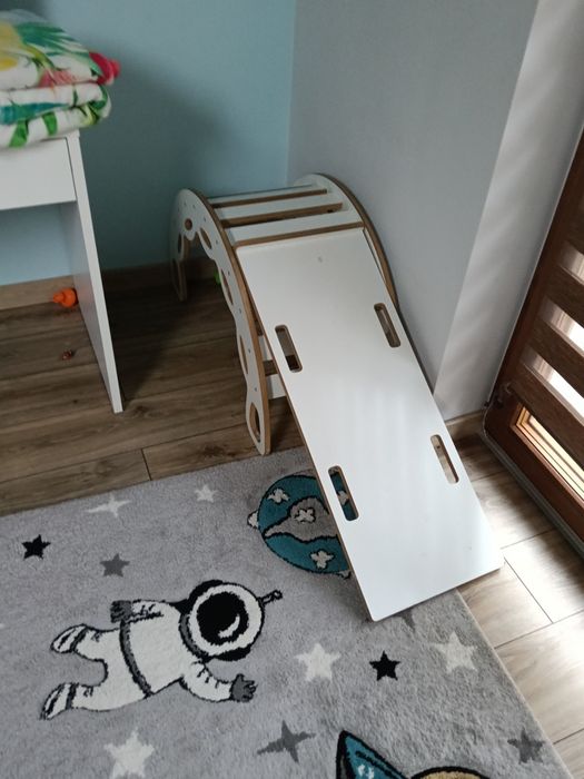 Bujak Montessori + ścianka/zjeżdżalnia biały