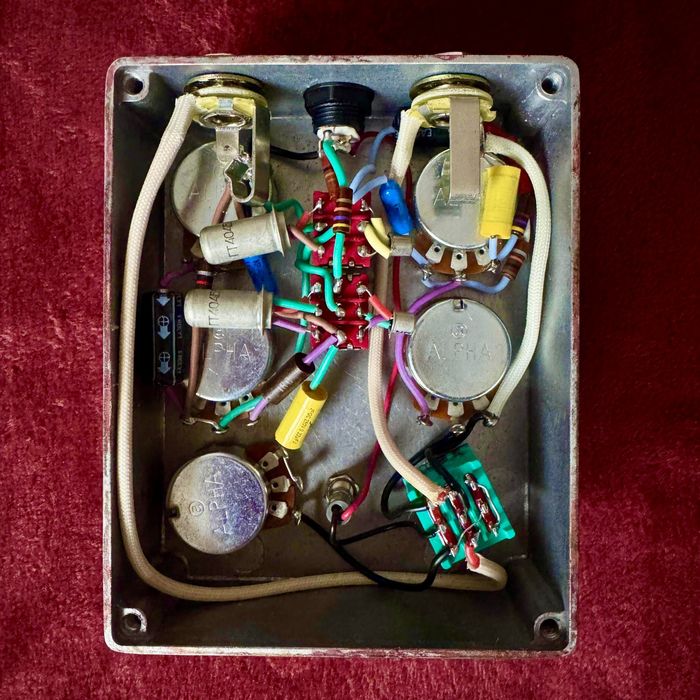 Fuzz guitar/bass, germanium/silicon