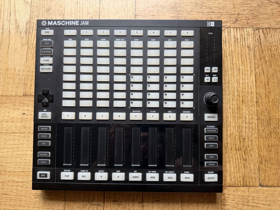 MASCHINE JAM トランスファーID付き MASCHINE JAM トランスファーID付き 楽器・機材