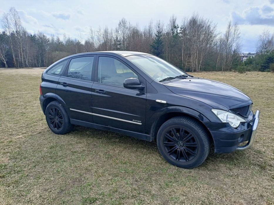 SsangYong/KGM Actyon SUV z niezawodnym silnikiem benzynowym lic. Mercedes