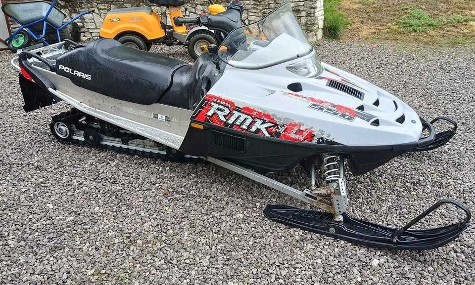 Skuter Śnieżny 2008 Polaris 550