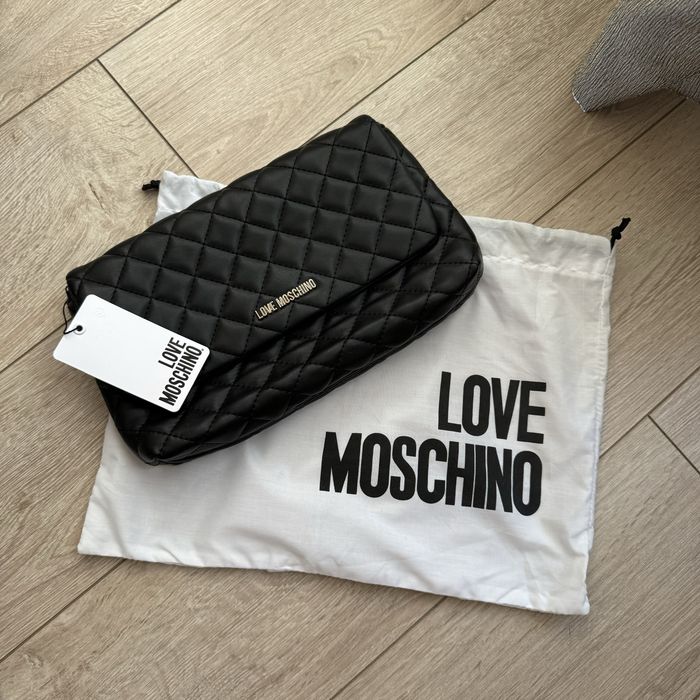 Клатч черный MOSCHINO