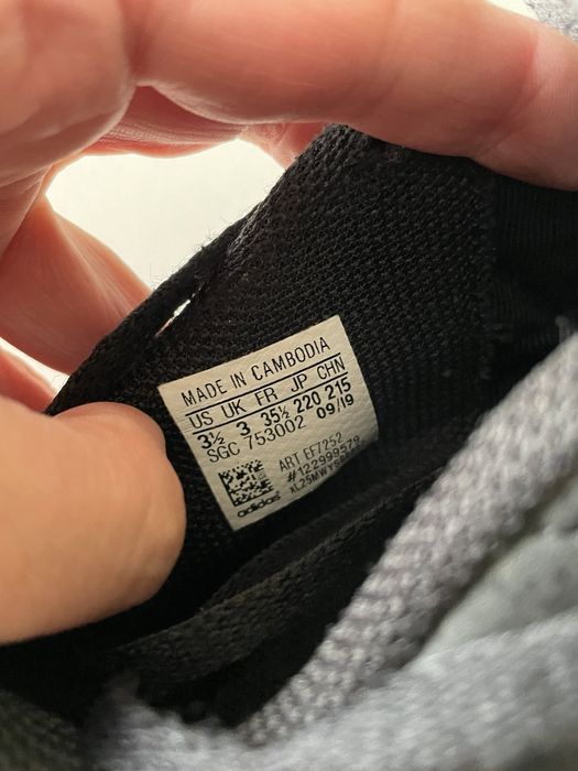 Adidas дитячі 35.5р сороконіжки