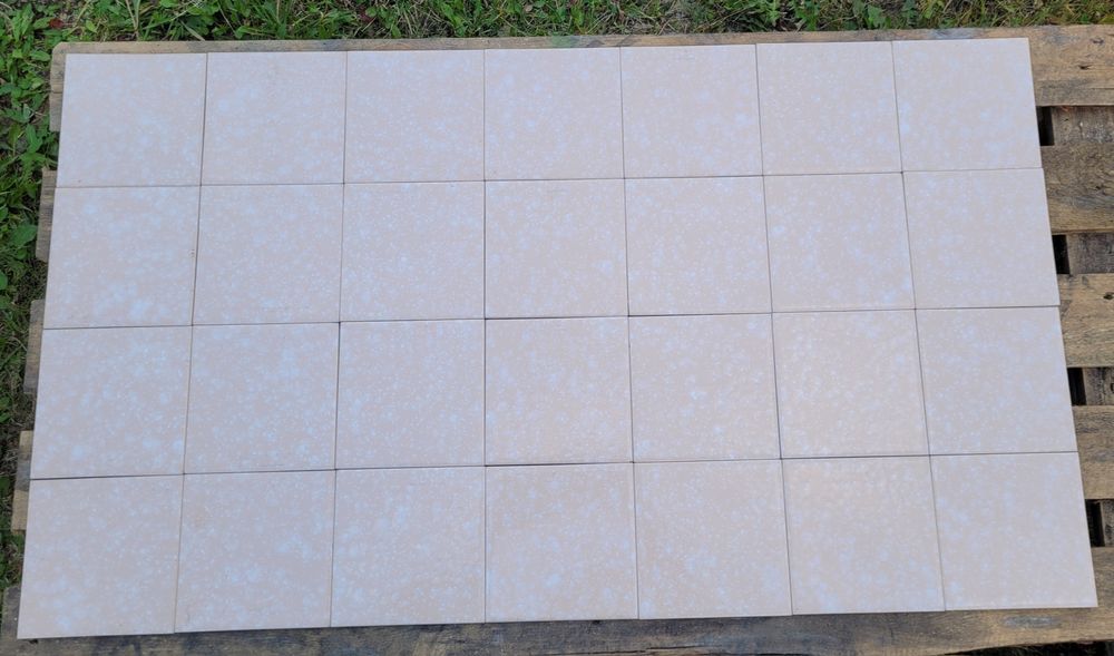 Płytki ścienne JÓZEFÓW 18m2 PRL 150x150