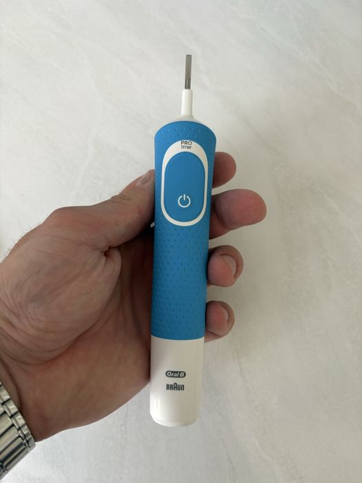 електрична зубна щітка Braun Oral-B