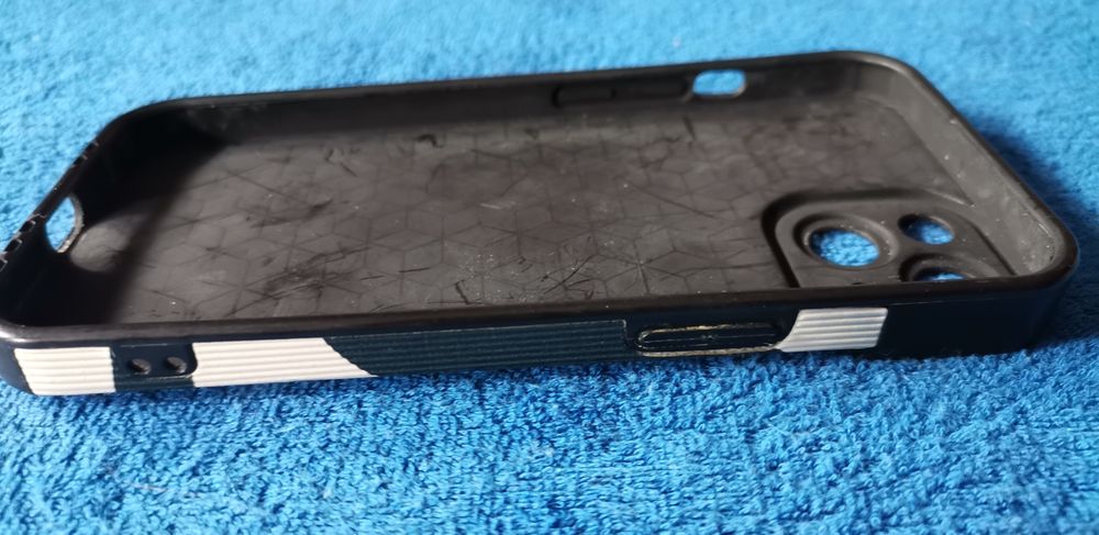Etui do iPhone 13